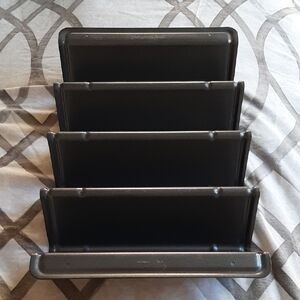 The Pampered Chef Black Metal V Drying Trays (Set Of 2)